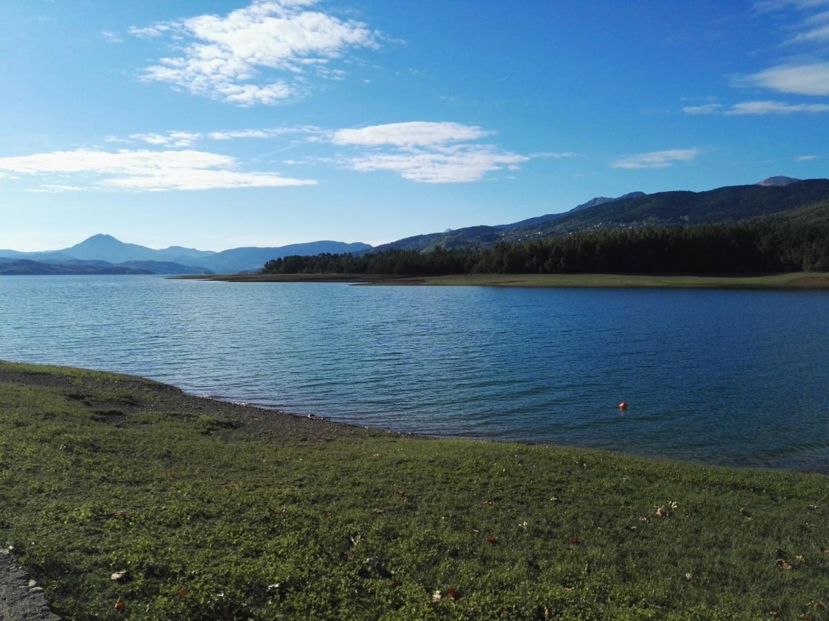 Cosy Lake House, Μια Ανάσα Πριν Τη Λίμνη Kalívia Kültér fotó