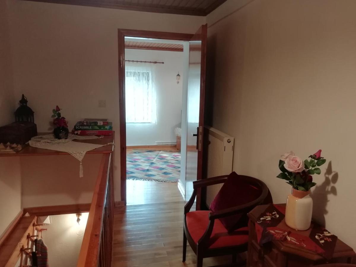 Cosy Lake House, Μια Ανάσα Πριν Τη Λίμνη Kalívia Kültér fotó
