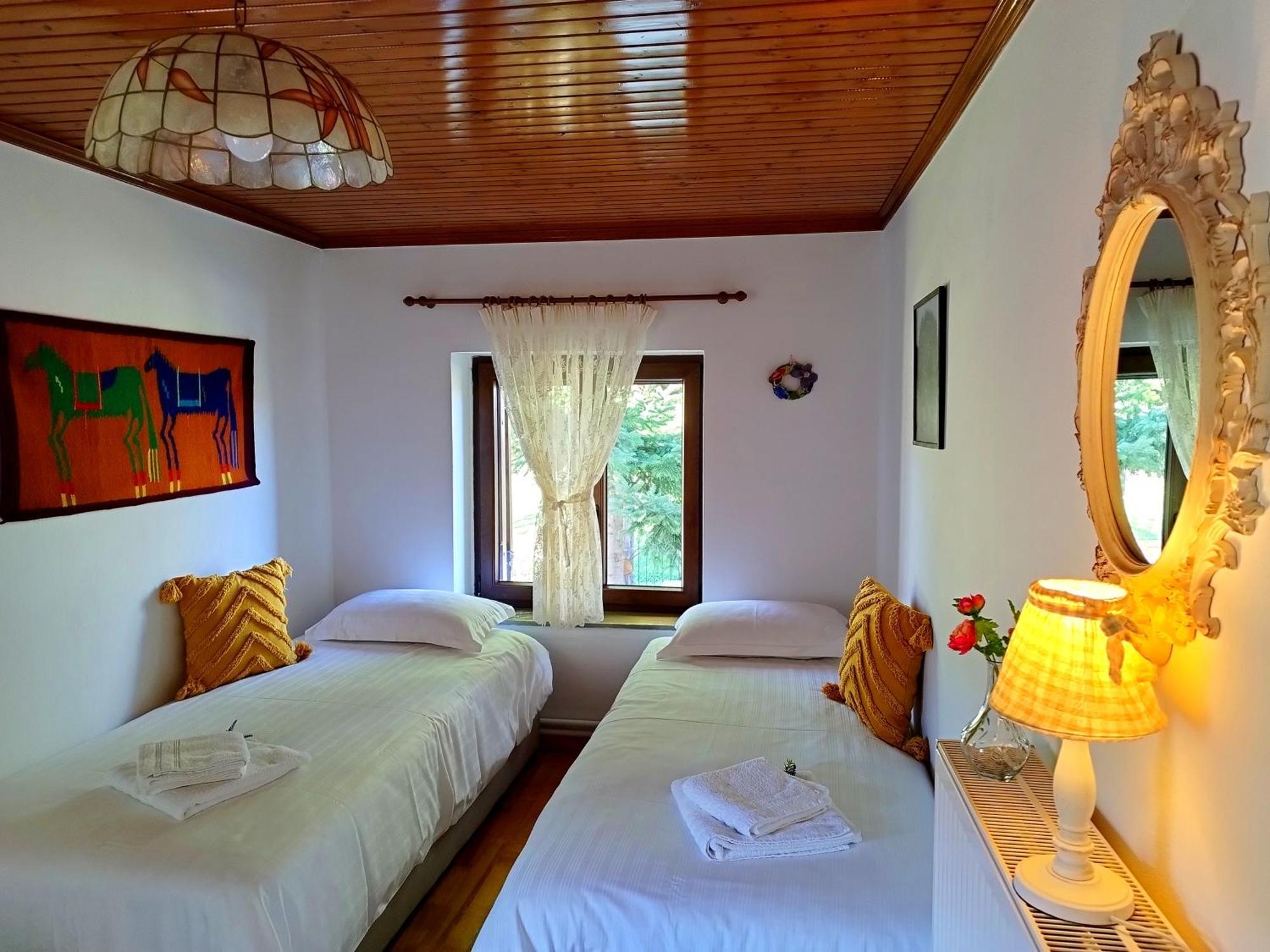 Cosy Lake House, Μια Ανάσα Πριν Τη Λίμνη Kalívia Kültér fotó