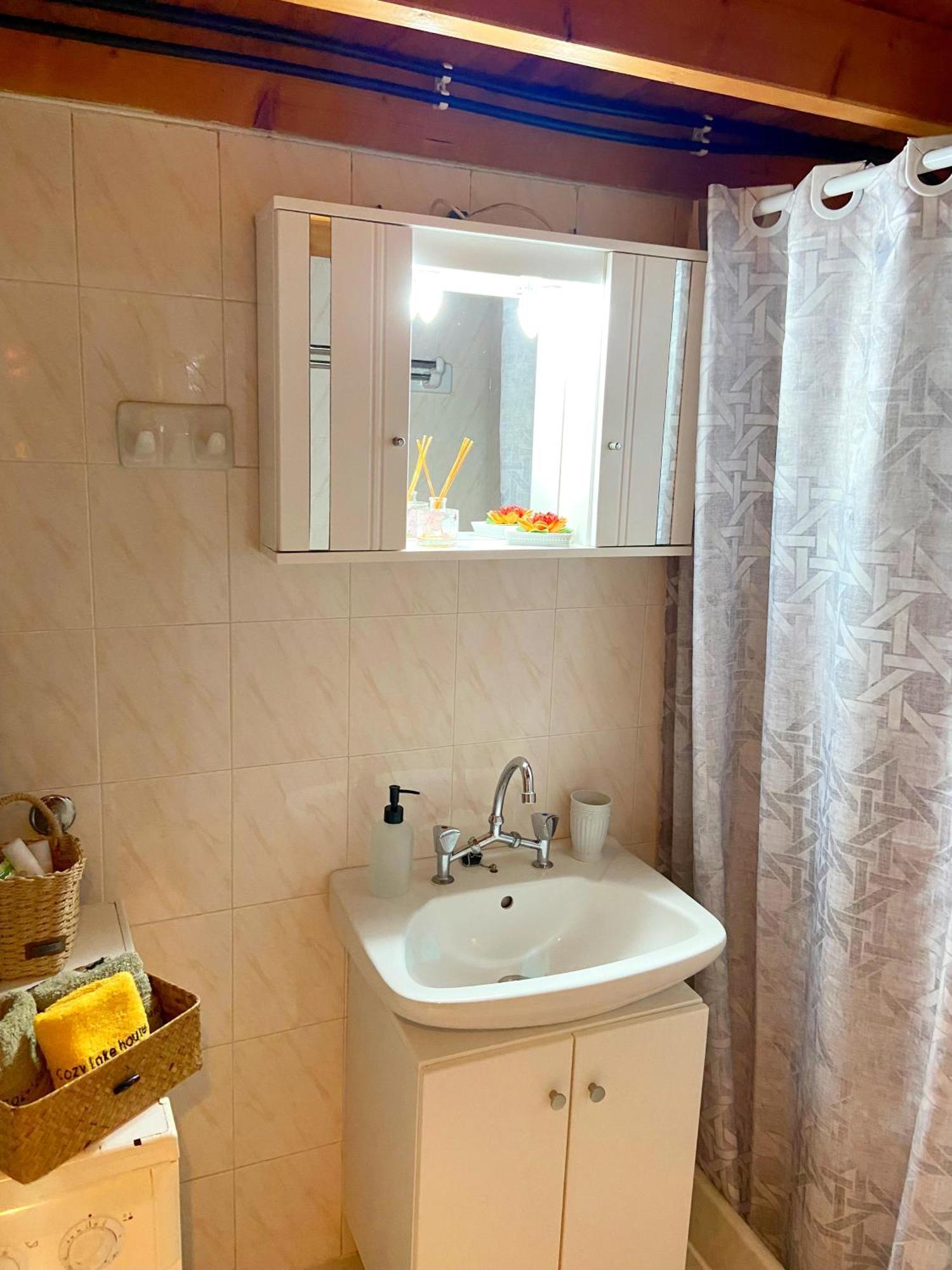 Cosy Lake House, Μια Ανάσα Πριν Τη Λίμνη Kalívia Kültér fotó