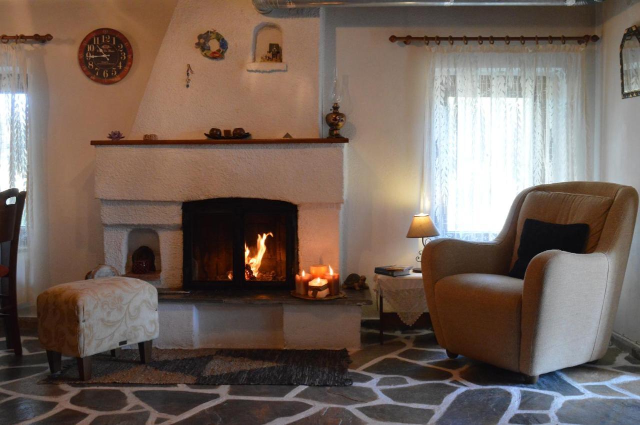 Cosy Lake House, Μια Ανάσα Πριν Τη Λίμνη Kalívia Kültér fotó